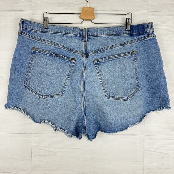 Abercrombie & Fitch The Mom Short Size 35 / 20 High Rise Curve Love Light Wash - Picture 5 of 14